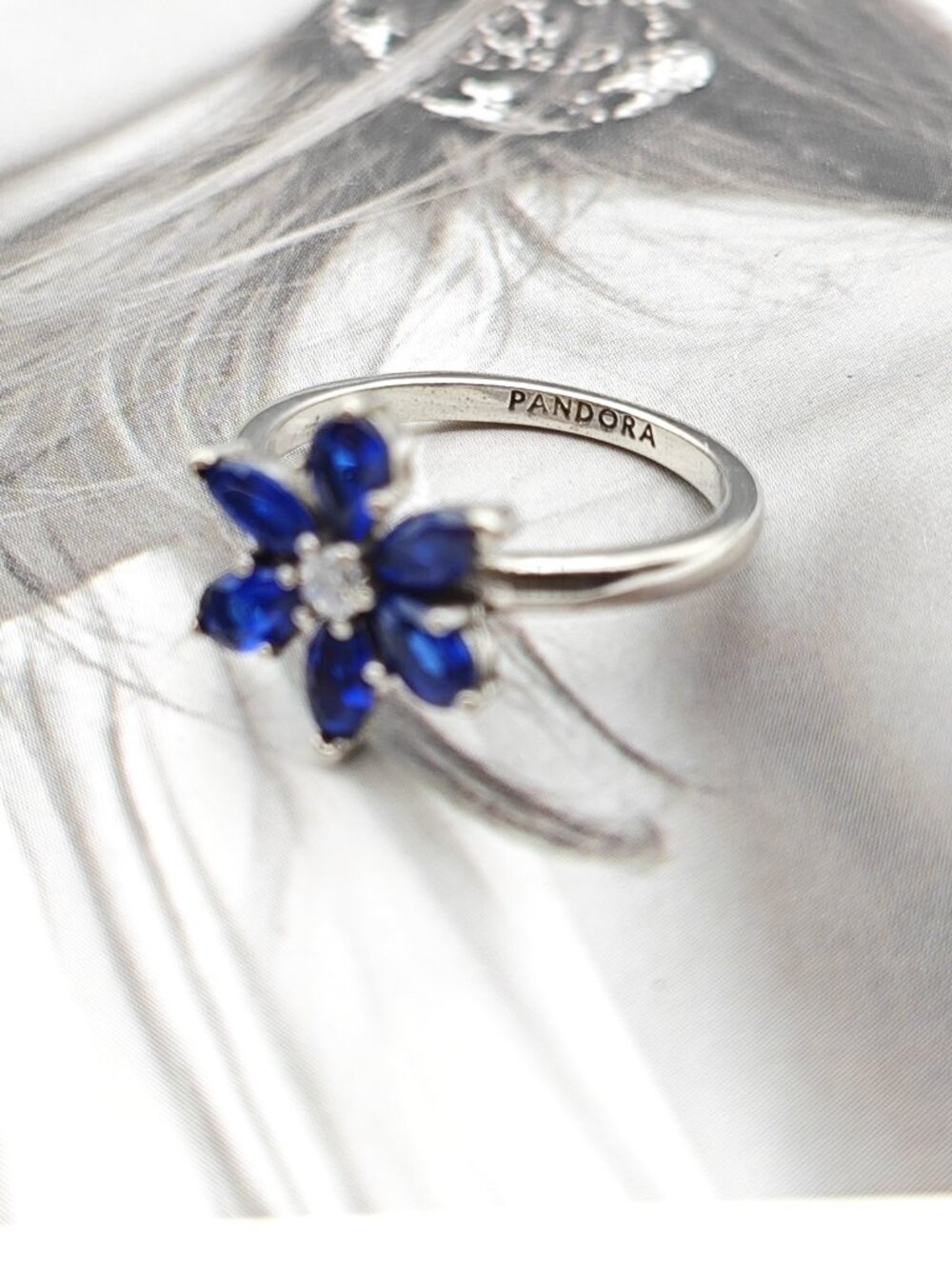 Pandora Sparkling Blue Herbarium Cluster Ring View 6
